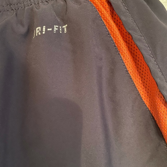 Gray Nike shorts - Picture 4 of 5